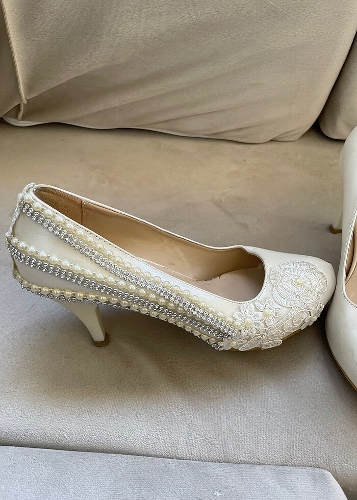 TOPUKLU DANTEL İŞLEMELİ GELİNLİK AYAKKABISI - Görsel 2