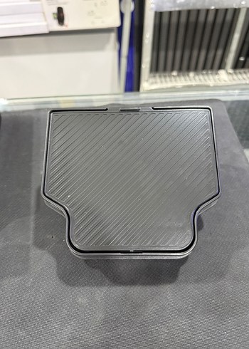 Beden Tesla Y Model Organizer kutusu