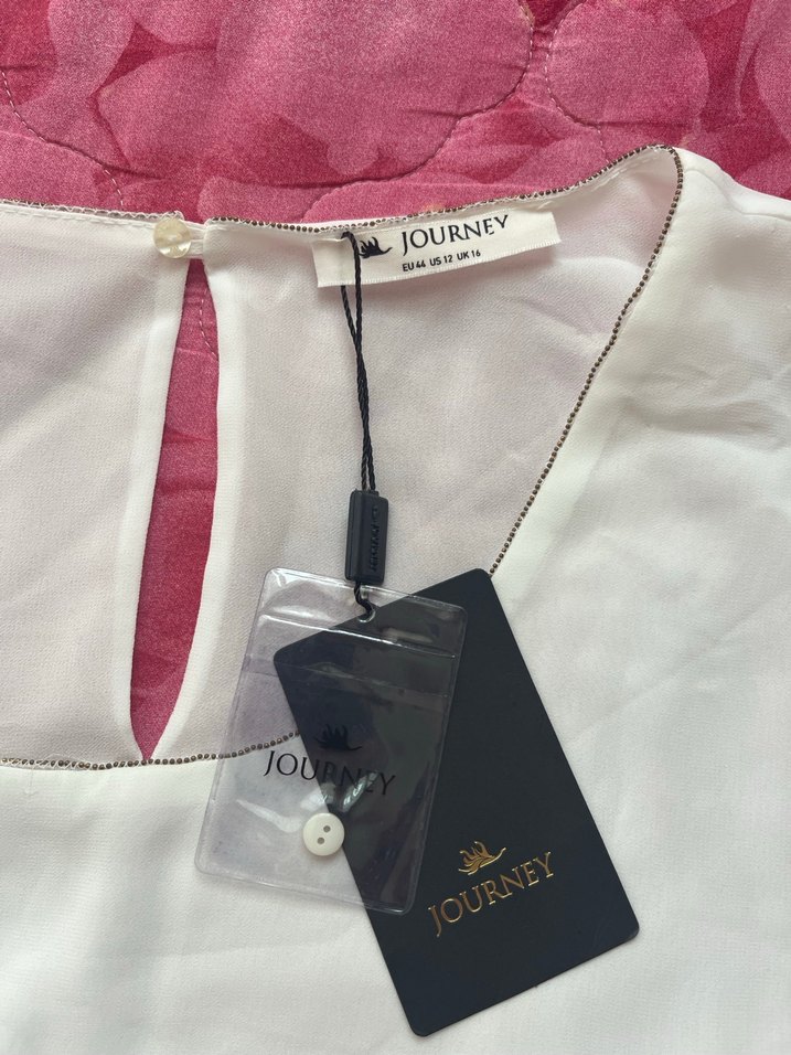 Beyaz Kolsuz Mini Kadın Bluz - Görsel 4