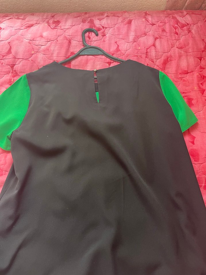 Yeşil Siyah Kısa Kollu  Bluz - Görsel 4