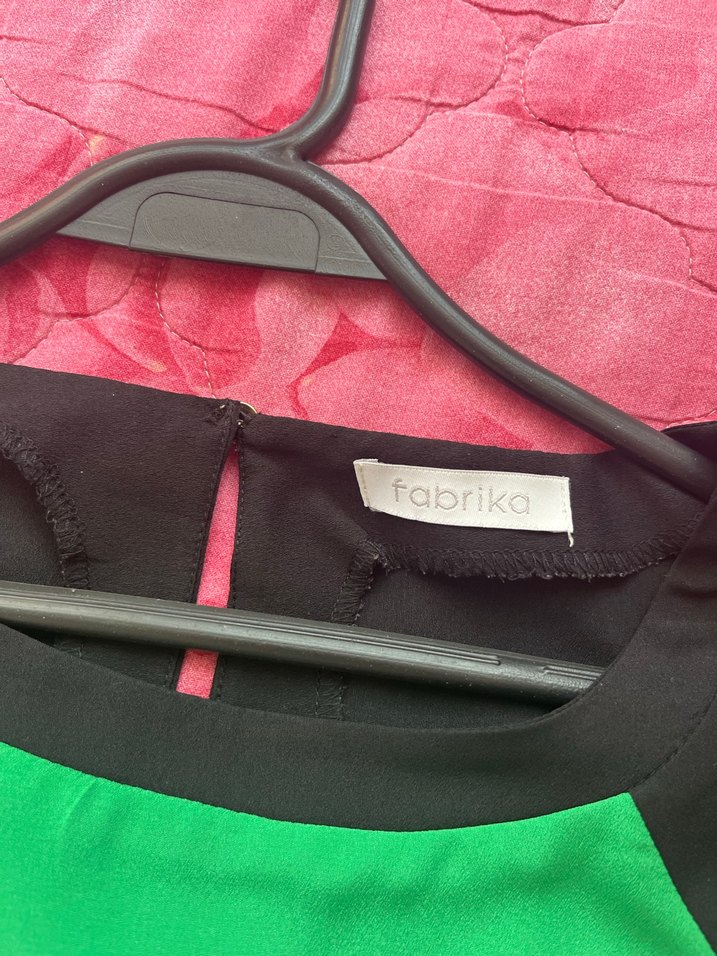 Yeşil Siyah Kısa Kollu  Bluz - Görsel 3