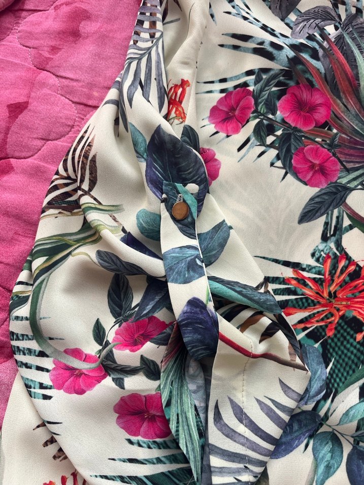 Bohem Renkli Desenli V Yaka Gömlek - Görsel 4