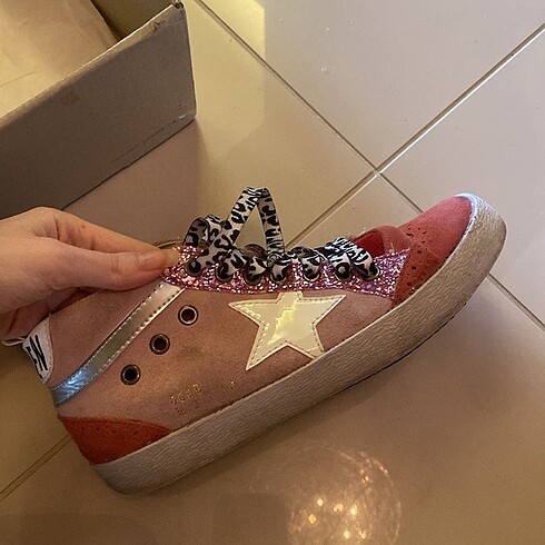 Golden Goose Deluxe golden goose