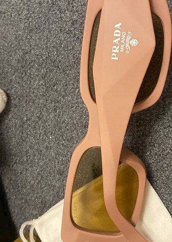 Prada prada gözlüm