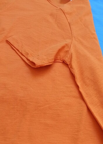 Yuvarlak yaka liklari t-shirt  - Görsel 2