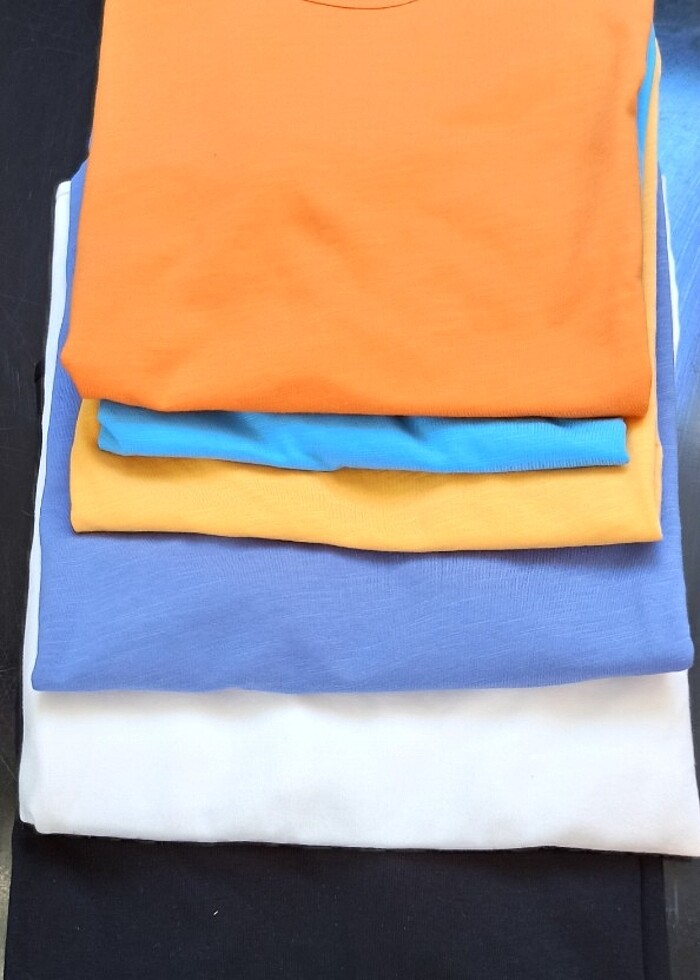 Yuvarlak yaka liklari t-shirt  - Görsel 5