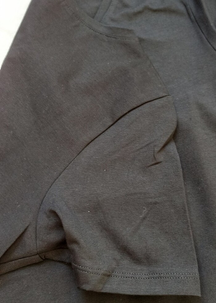 V yaka liklari t-shirt - Görsel 3