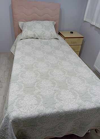 Briland tek kişilik yatak örtüsü çift taraf kullanımı