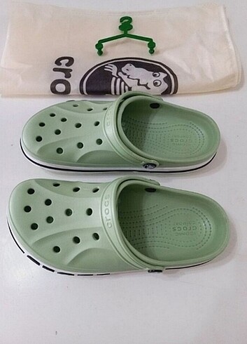 35 Beden yeşil Renk Crocs terlik sandalet yeni sezon 