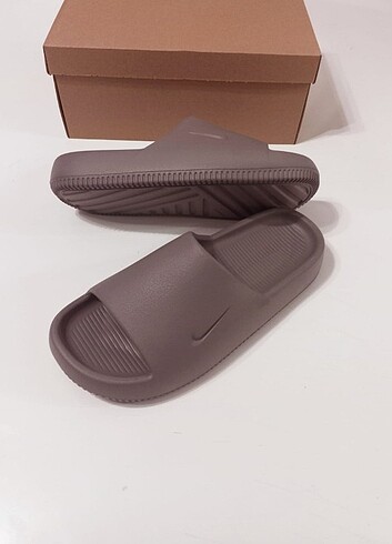Nike terlik