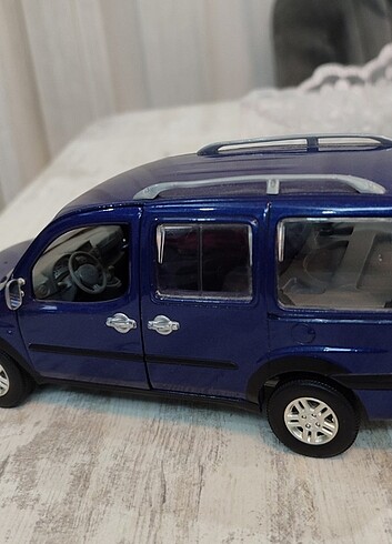  Model araba, diecast, 1:24