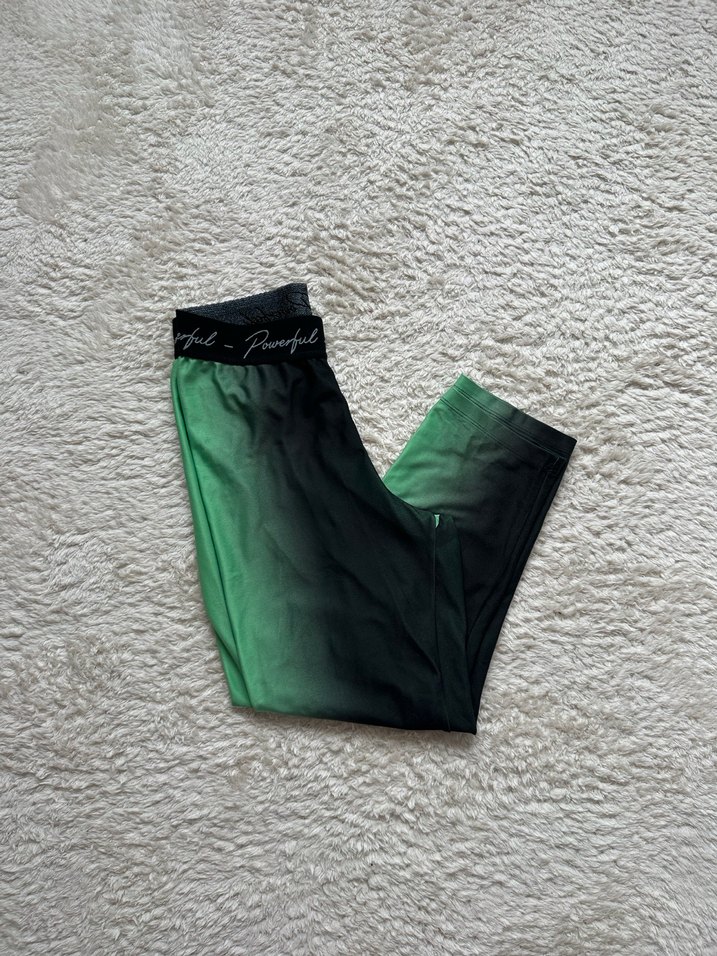 Kemerli Yeşil Batik Desenli Spor Tayt - Görsel 3