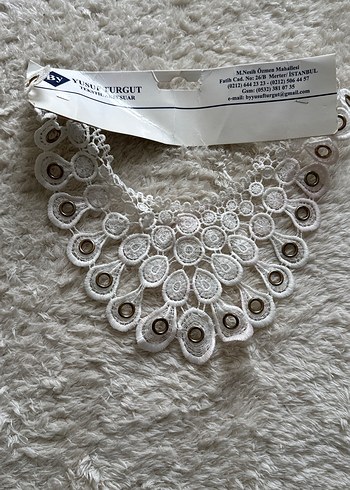 Nakışlı Beyaz Bebek Önlüğü - Görsel 2