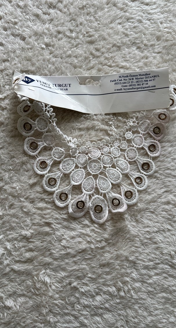 Nakışlı Beyaz Bebek Önlüğü - Görsel 2