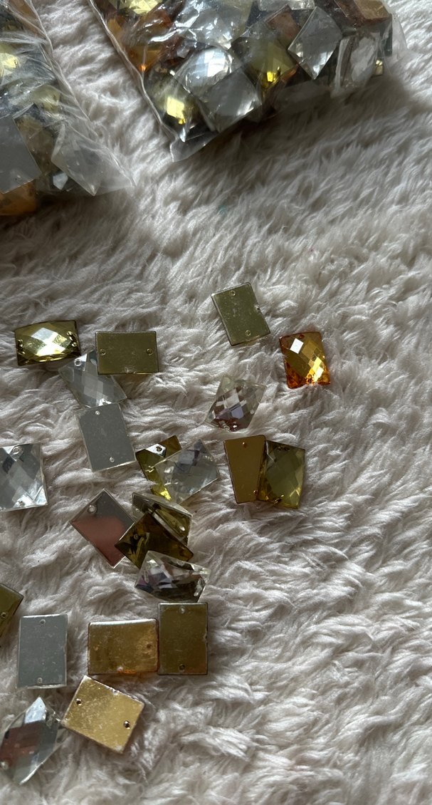 Altın ve Gri taş - Görsel 3