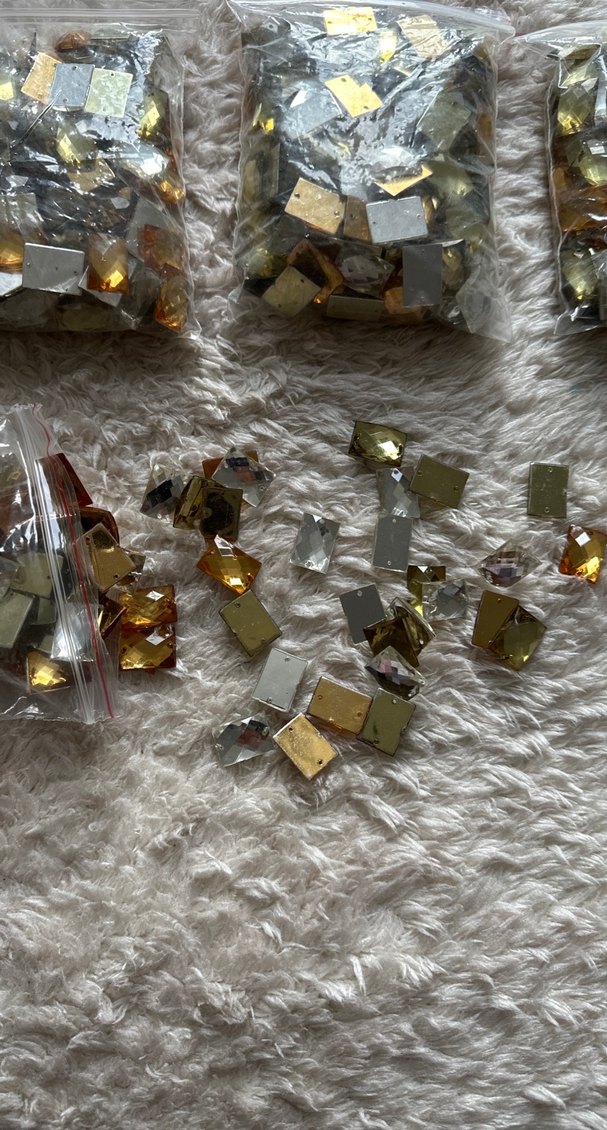 Altın ve Gri taş - Görsel 2