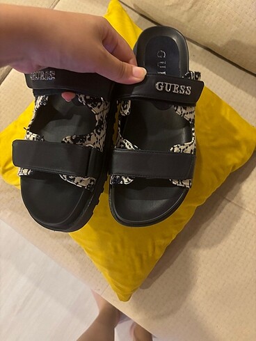 Guess Guess terlik