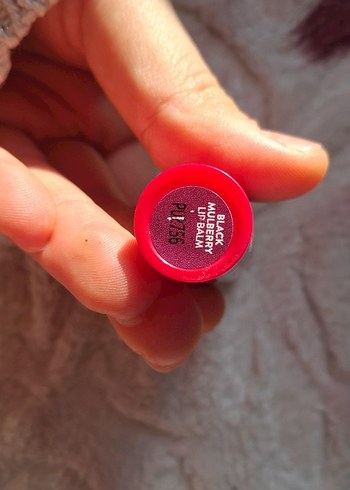 Flormar Mor Renkli Dudak Balmı - Görsel 2