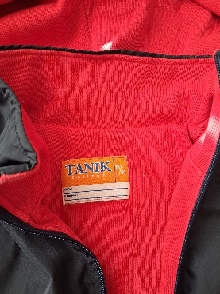 Kırmızı Kapüşonlu  lacıvert ceket - Görsel 2