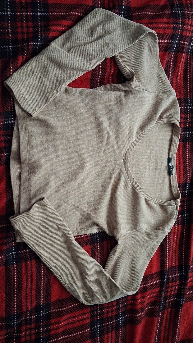 Bej V Yaka Uzun Kollu crop - Görsel 2