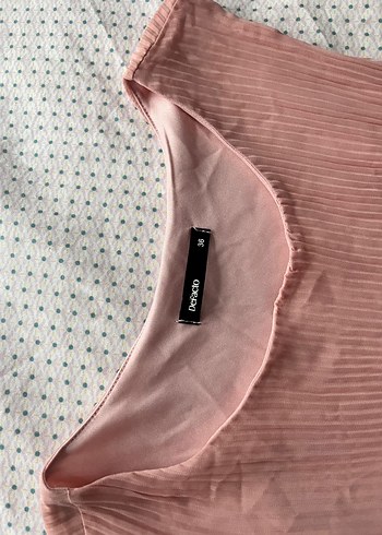 Pembe Kolsuz Piliseli Midi Elbise - Görsel 3