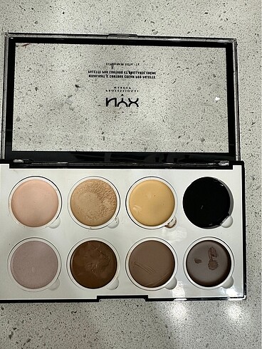 NYX NYX AYDINLATICI KONTÜR PALETİ