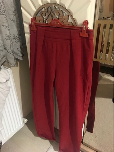 xl Beden Kırmızı ve pudra pembe kumaş pantolonlar