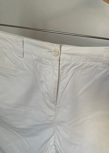 447- Beyaz Kadın Bermuda Şort - Görsel 2