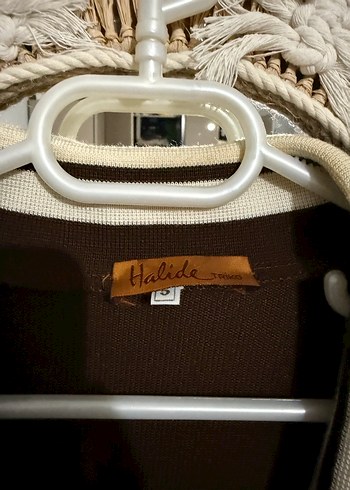 Düğmeli Kahverengi hırka - Görsel 3