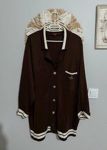 Düğmeli Kahverengi hırka - Görsel 2