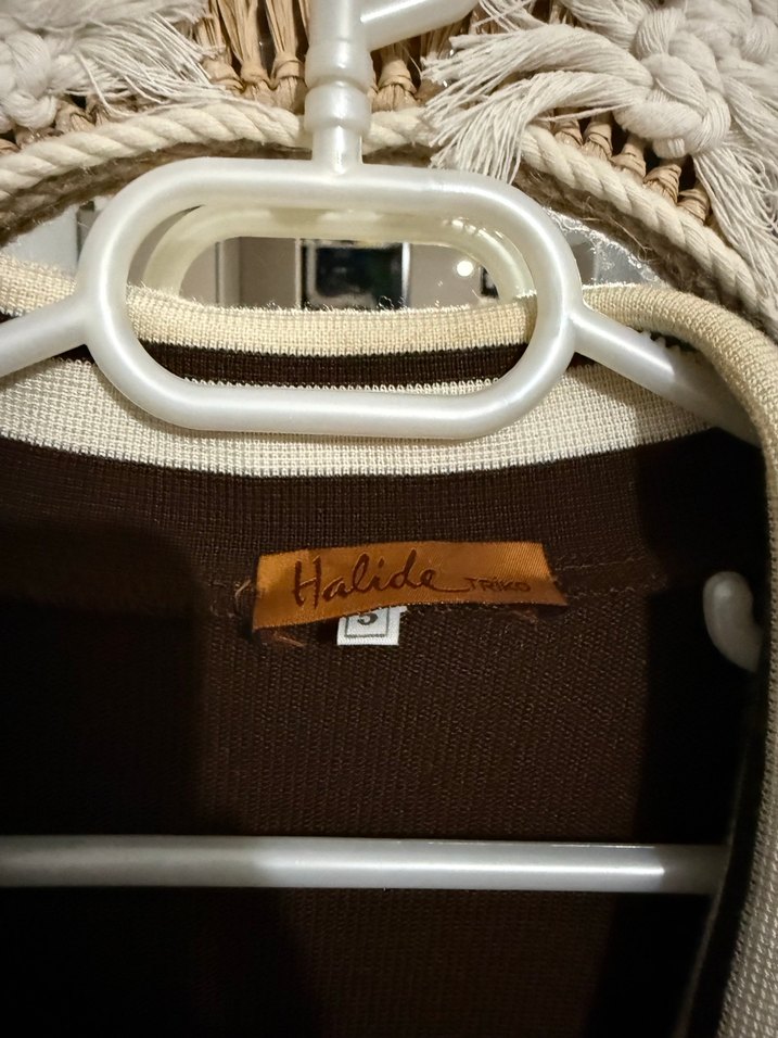 Düğmeli Kahverengi hırka - Görsel 3