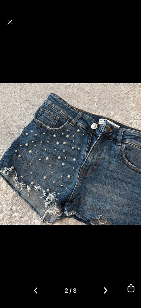 Boncuk Detaylı Mini Denim Şort - Görsel 2