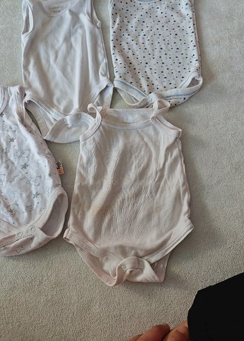 Pamuklu Beyaz ve Gri Erkek Bebek Atlet Bodysuit - Görsel 4