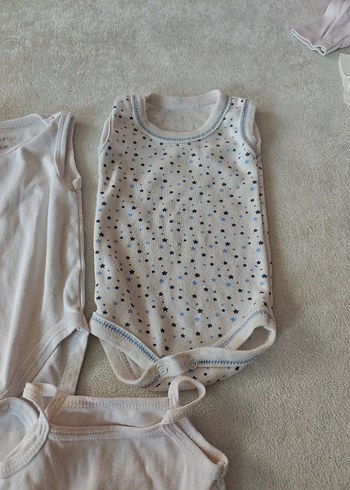 Pamuklu Beyaz ve Gri Erkek Bebek Atlet Bodysuit - Görsel 3