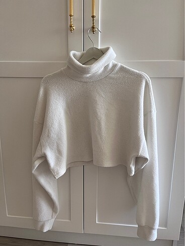 Bershka crop kazak