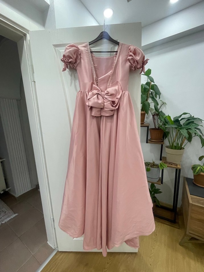 Pembe Nakışlı Klasik Kız Çocuk Elbisesi - Görsel 3