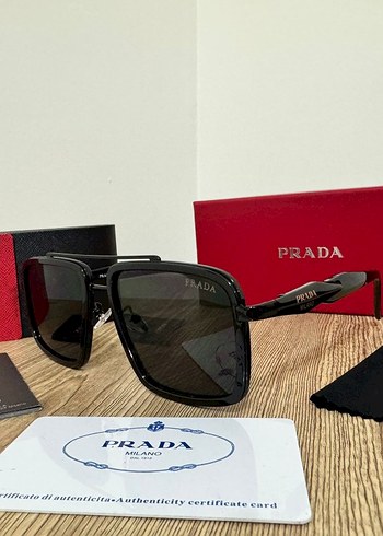 Beden Prada Parlak Kahverengi Tokalı Kadın Güneş Gözlüğü