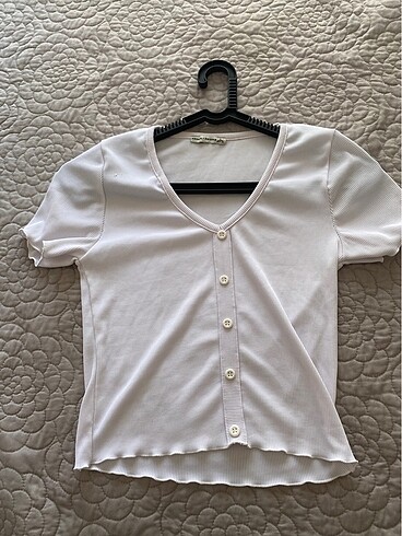 Bershka t-shirt