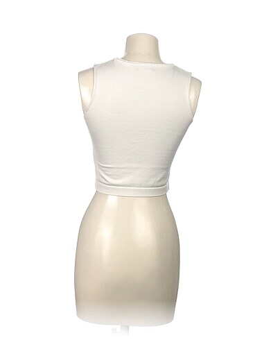 s Beden Trendyol & Milla T-shirt %70 İndirimli.
