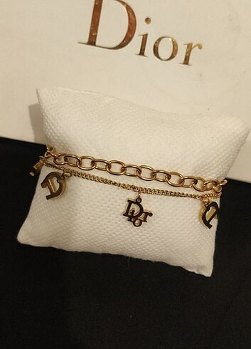 Dior bileklik ambalajında etiketli sıfır 