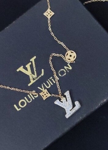 Louis vuitton kolye ambalajında etiketli sıfır 