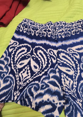 Mavi Batik Desenli Bol Kesim Mini Şort - Görsel 4