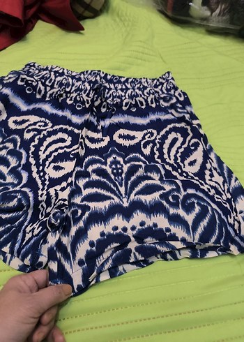 Mavi Batik Desenli Bol Kesim Mini Şort - Görsel 6