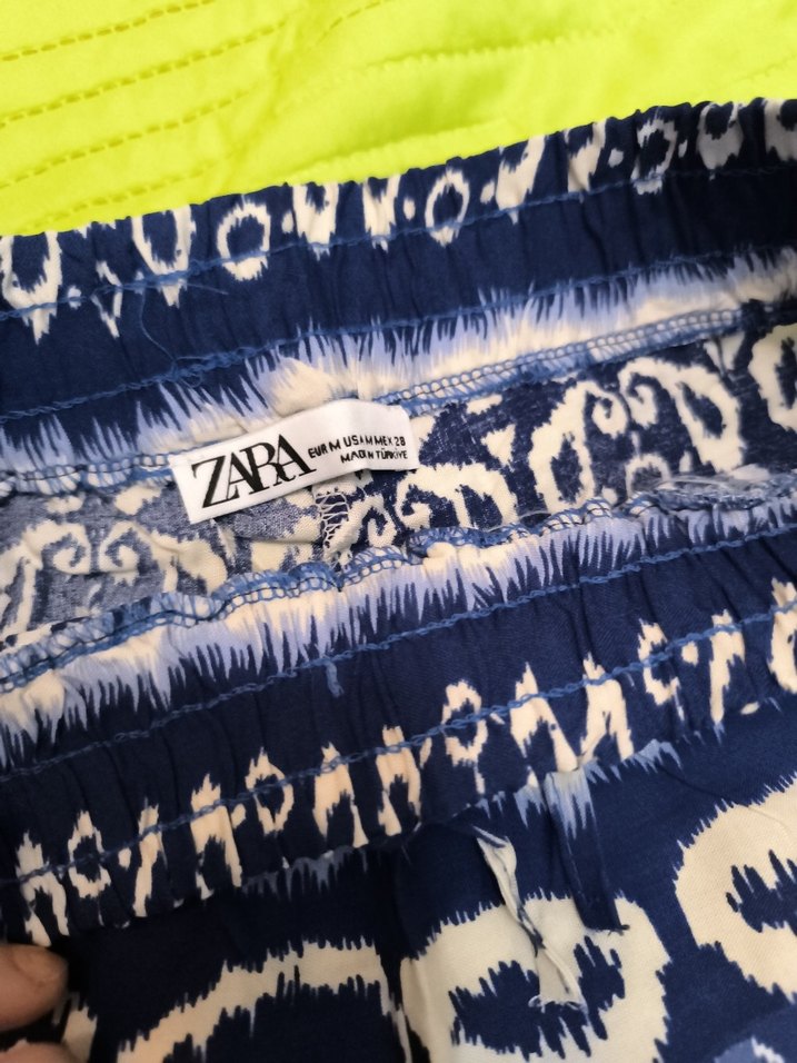 Mavi Batik Desenli Bol Kesim Mini Şort - Görsel 3