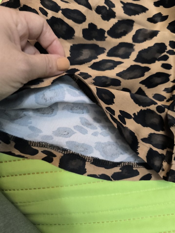 Düğmeli Leopar Desenli Kadın şort - Görsel 3