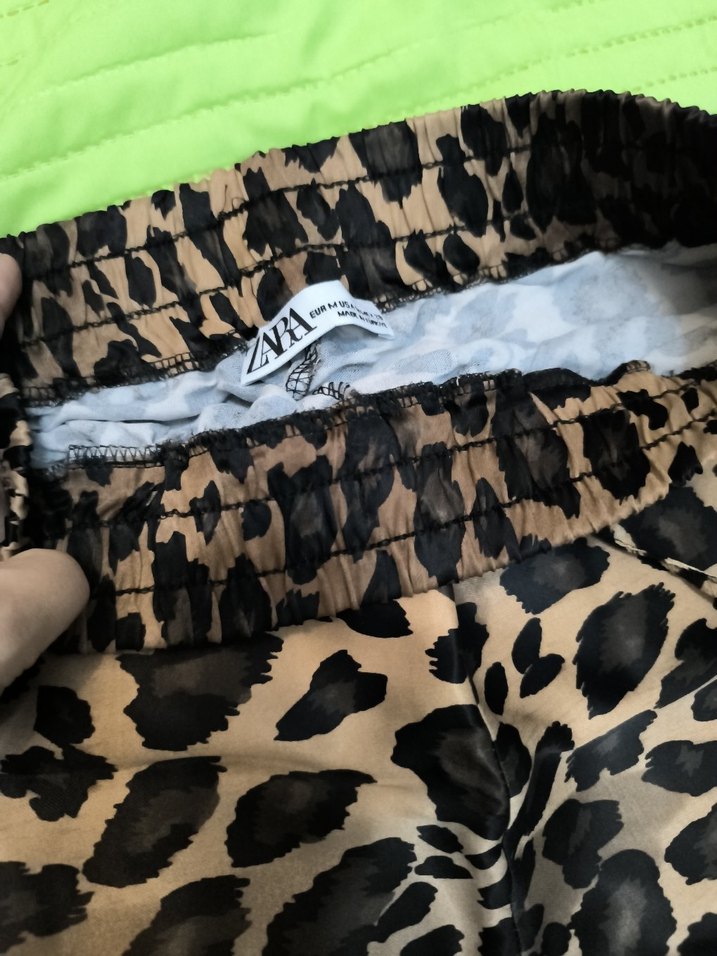 Düğmeli Leopar Desenli Kadın şort - Görsel 2