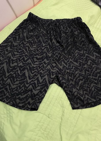 Gri Desenli Midi Şortu - Görsel 4