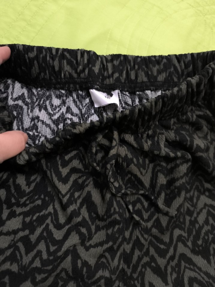 Gri Desenli Midi Şortu - Görsel 5