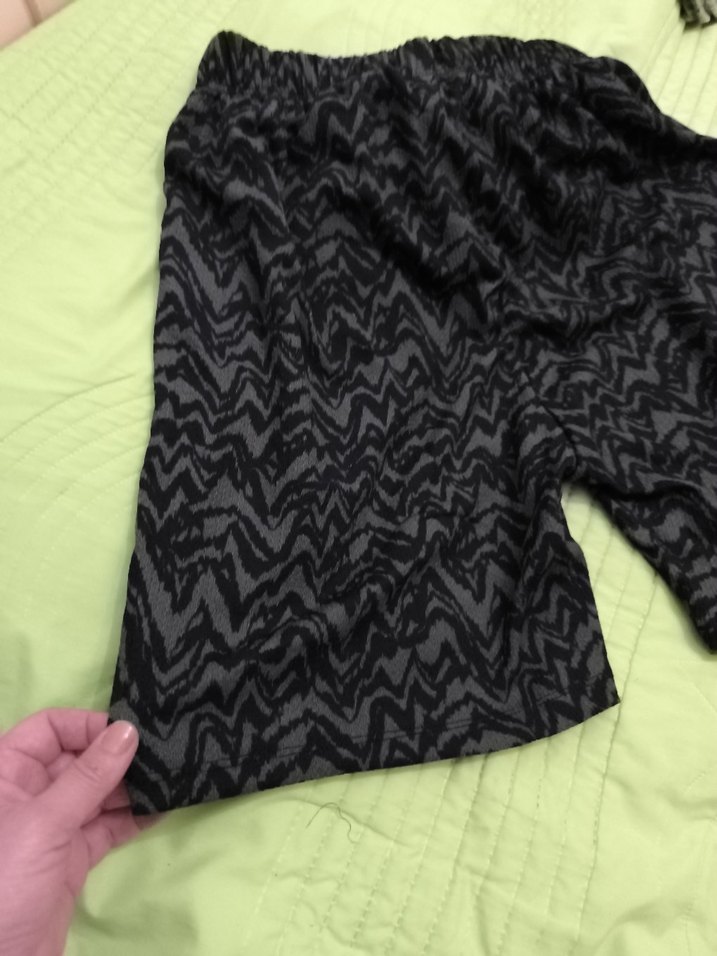 Gri Desenli Midi Şortu - Görsel 2