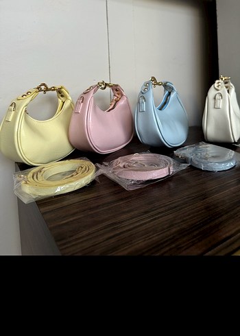 Pastel Zincir Detaylı Kadın Çanta